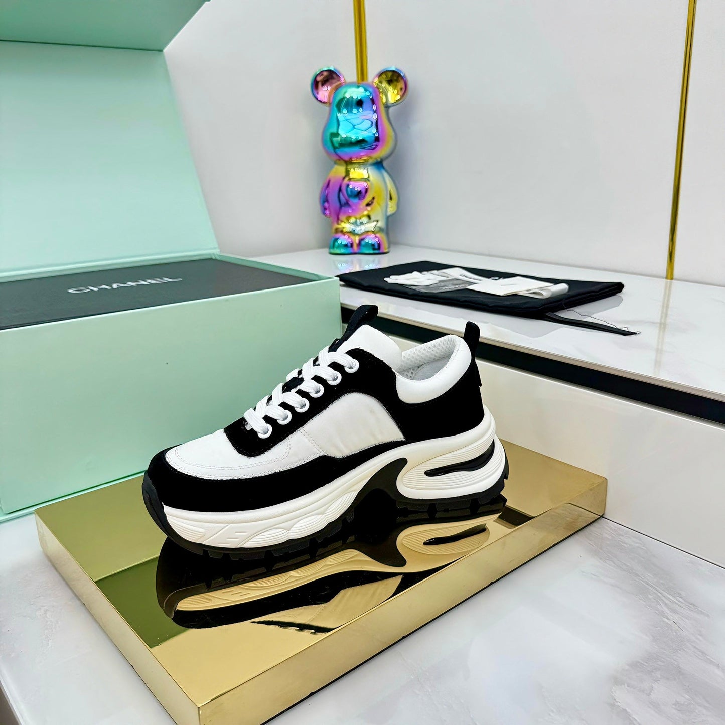 CC 25 Sneaker Black White Cowhide 331171