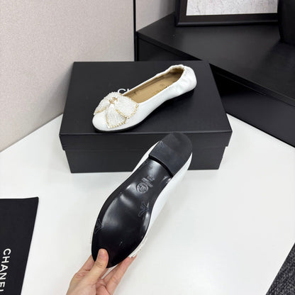CC 25 Diamond Ballet Flats White Sheepskin 331788
