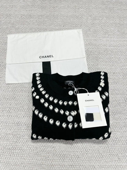 CC 25 Pearls Cardigan Black Cashmere