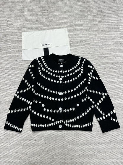 CC 25 Pearls Cardigan Black Cashmere