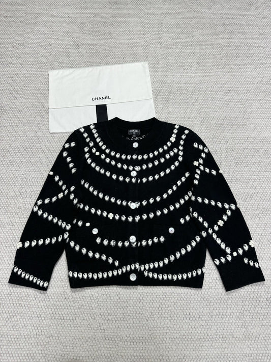 CC 25 Pearls Cardigan Black Cashmere