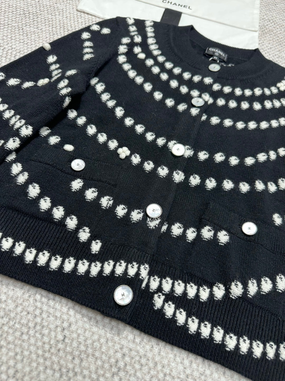 CC 25 Pearls Cardigan Black Cashmere