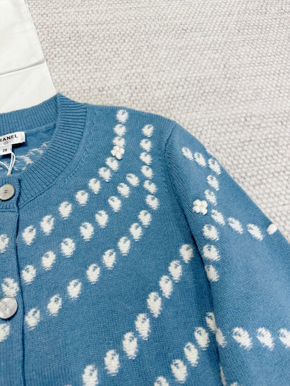 CC 25 Pearls Cardigan Blue Cashmere