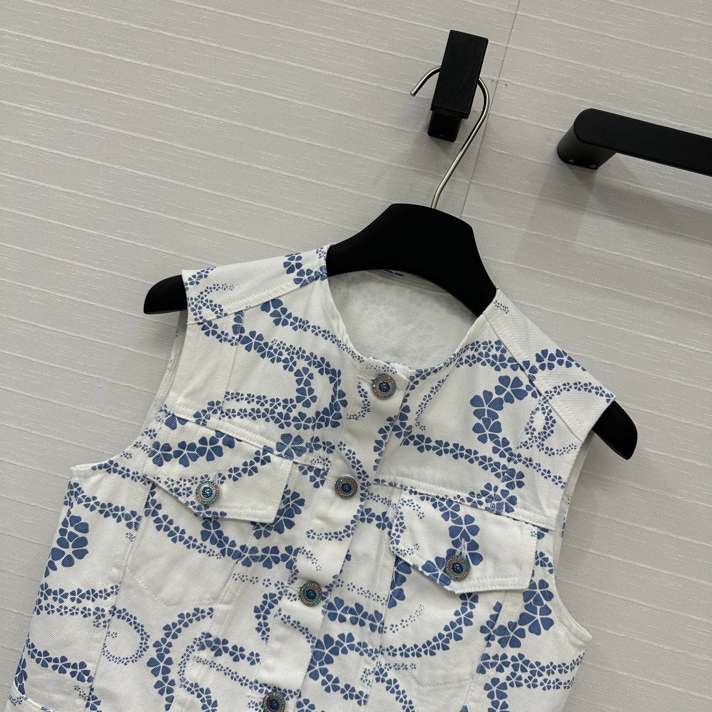 CC 25 Printed Denim Round Neck Vest Blue White Cotton