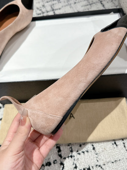 ALAIA PUMP 1 CM IN ALMOND BEIGE SUEDE MIX BLACK CALFSKIN