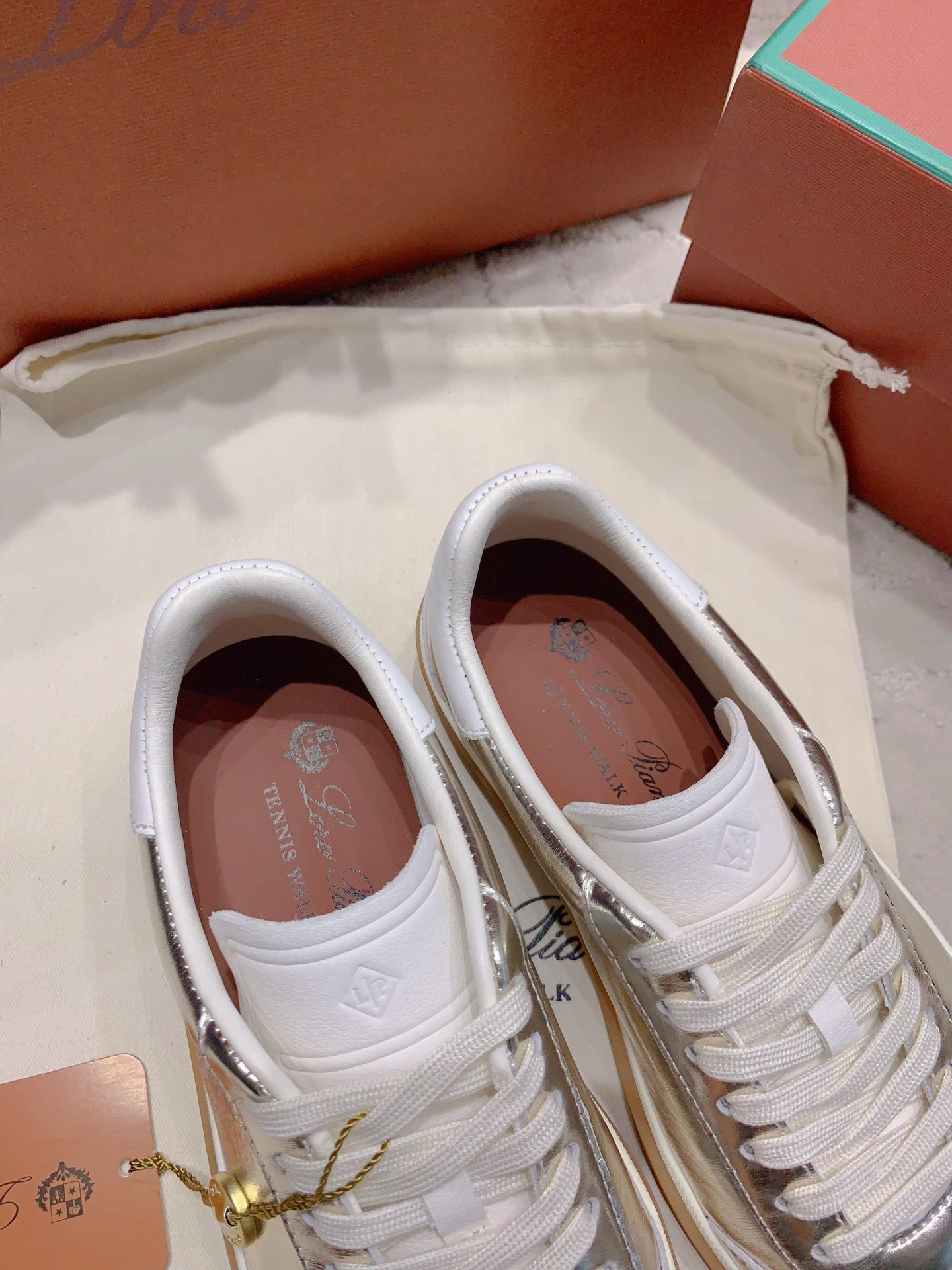 LP sneaker unisex style metallic silver sheepskin mix suede 382666