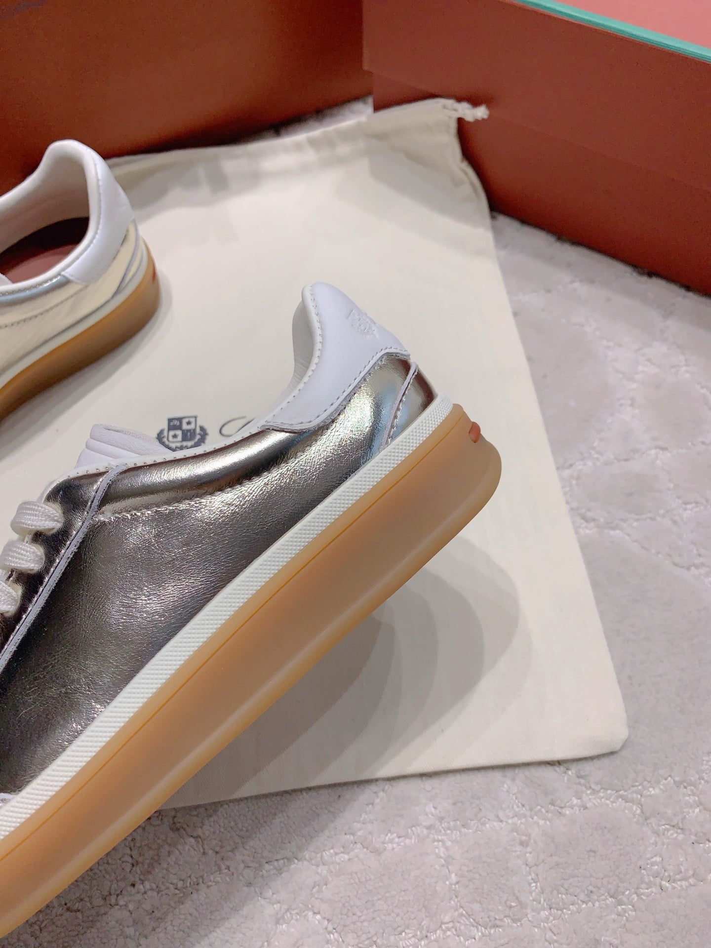 LP sneaker unisex style metallic silver sheepskin mix suede 382666