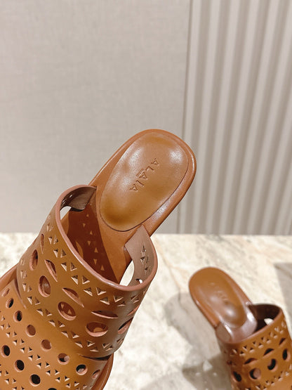 Alaia 2025 Vienne Cutout Kitten-Heel Slide Sandals Brown Leather 293649