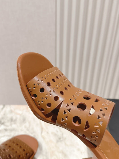 Alaia 2025 Vienne Cutout Kitten-Heel Slide Sandals Brown Leather 293649