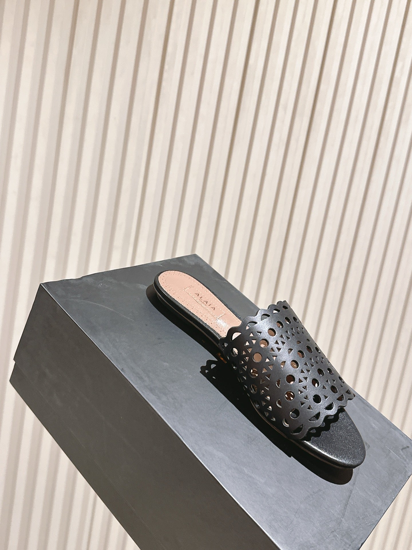 Alaia 2025 Vienne Slippers Black Lambskin 293659