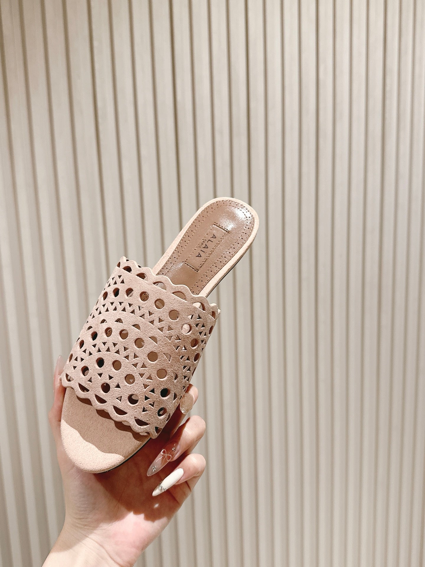 Alaia 2025 Vienne Slippers Pink Lambskin 293660