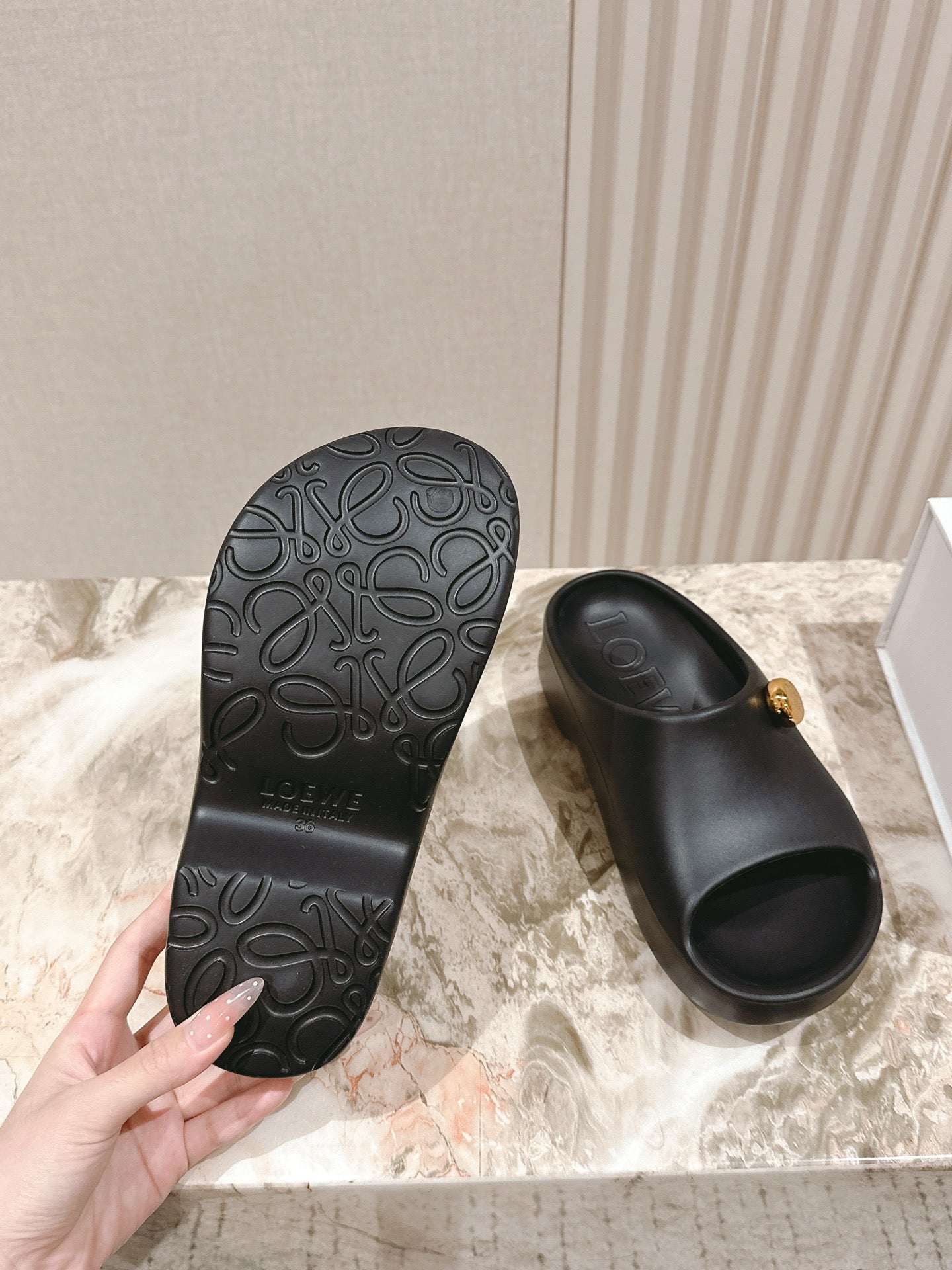 Loewe Foam Pebble Slide Black Rubber 306796