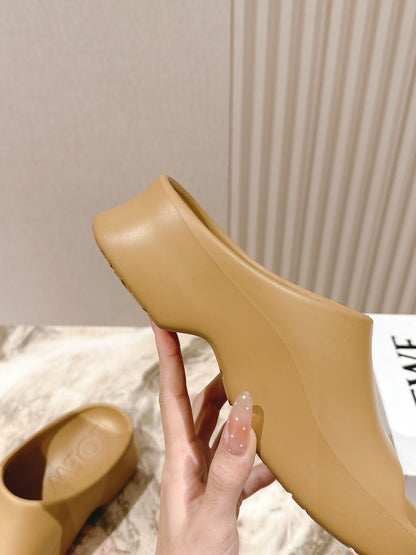 Loewe 25 Foam Pebble Slide Brown Rubber