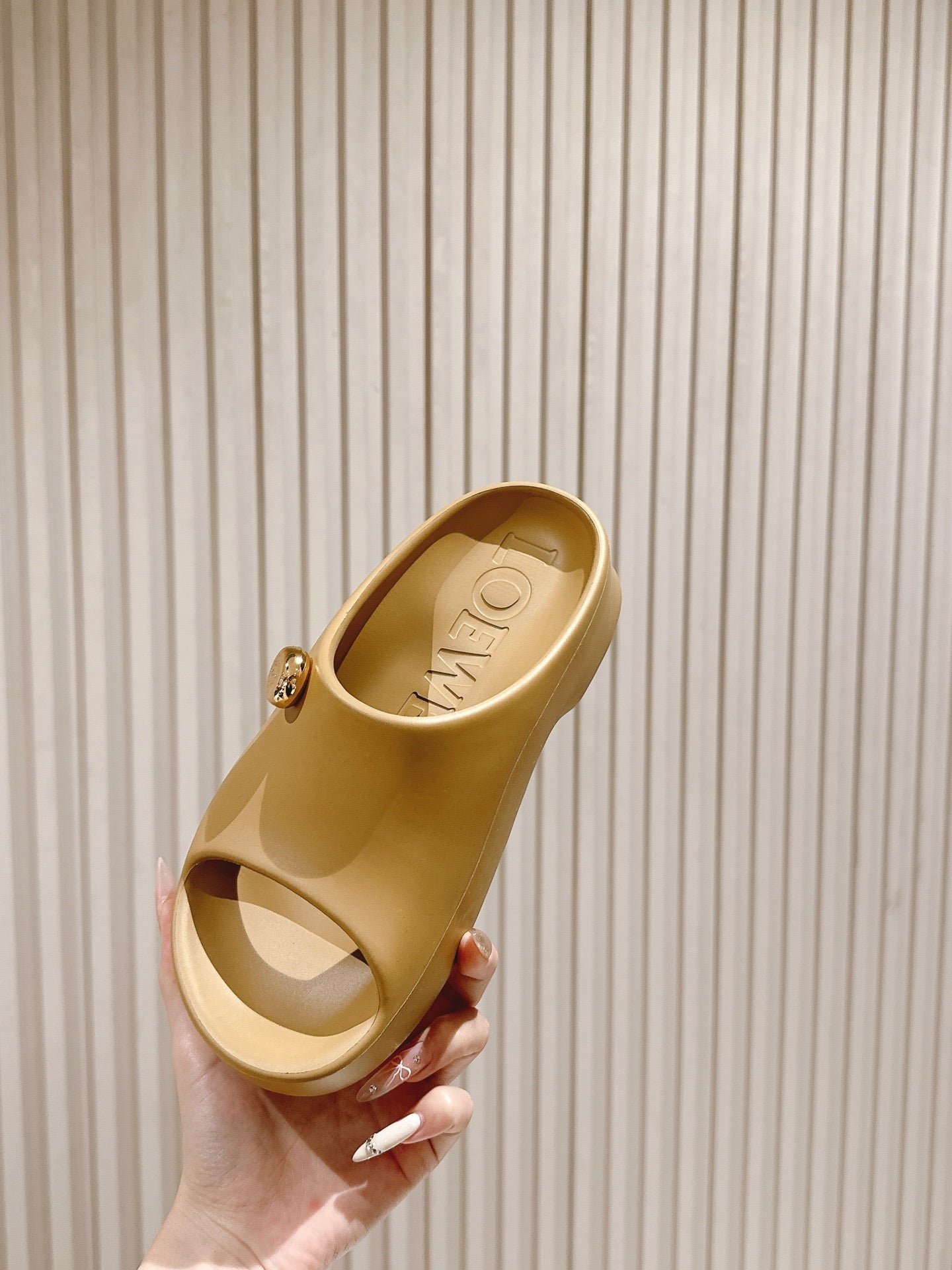 Loewe 25 Foam Pebble Slide Brown Rubber