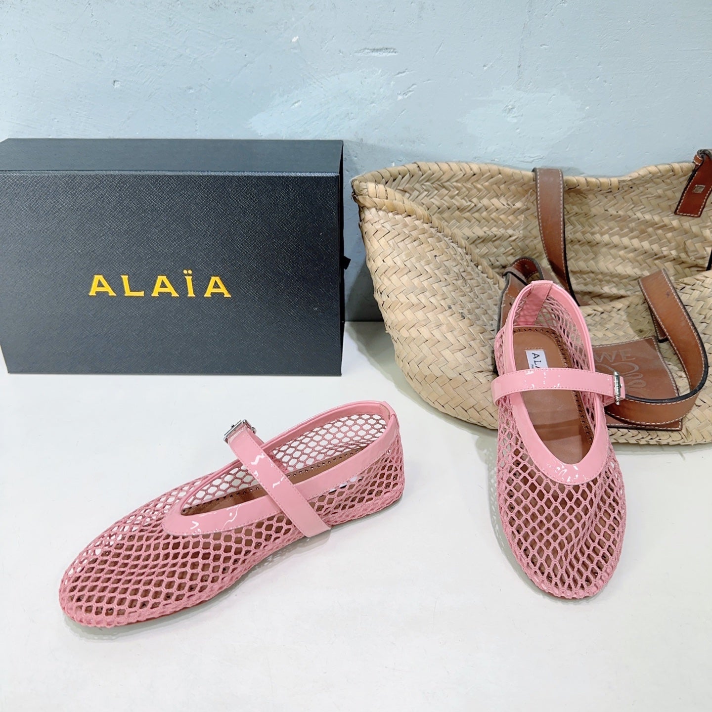 Alaia 25 Laminated Fishnet Ballet Flats Pink Lambskin 241053