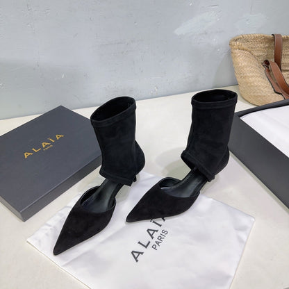 Alaia's new fall/winter ankle boots black suede 388513