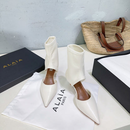 Alaia's new fall/winter ankle boots white sheepskin 388515