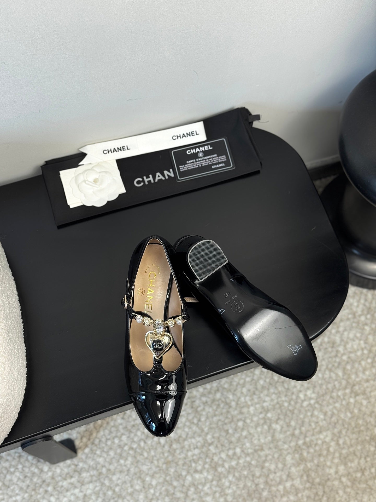 CC 25 Marry Jane Black Glossy Lambskin 329764