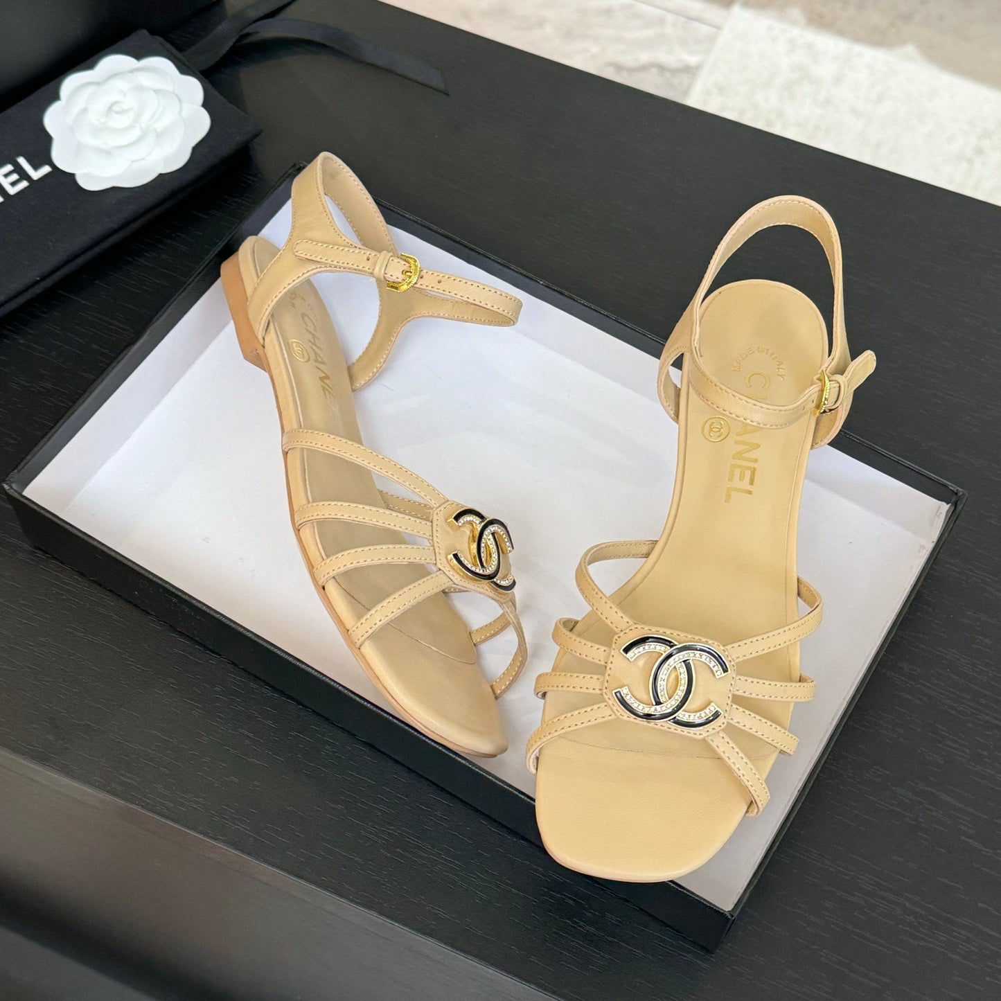CC 15mm Sandal DarkCream Sheepskin  212923