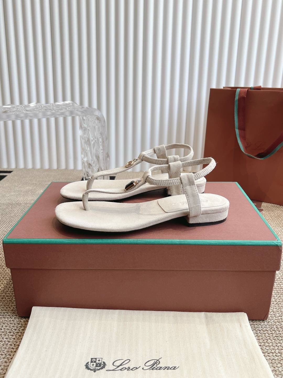 LP 25C Mindil Sandal White Suede 208094