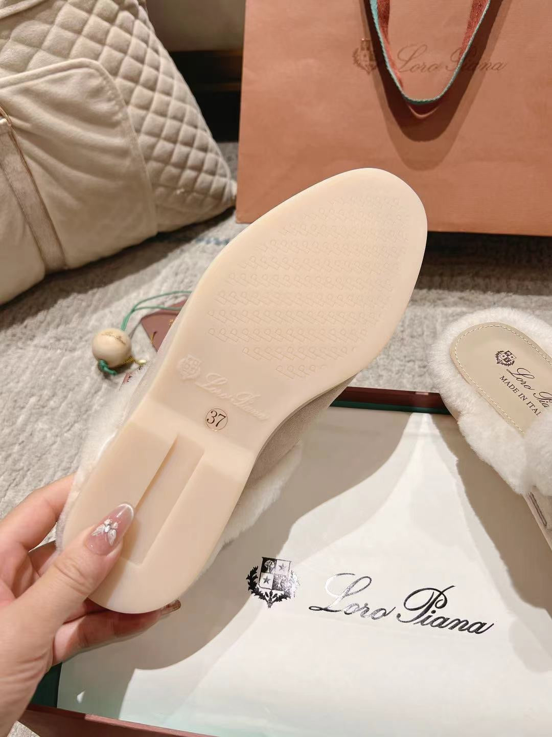 LP Charms Walk Babouche Loafer Bisque Cream mix White Suede With Rabbit Fur Lining 206243