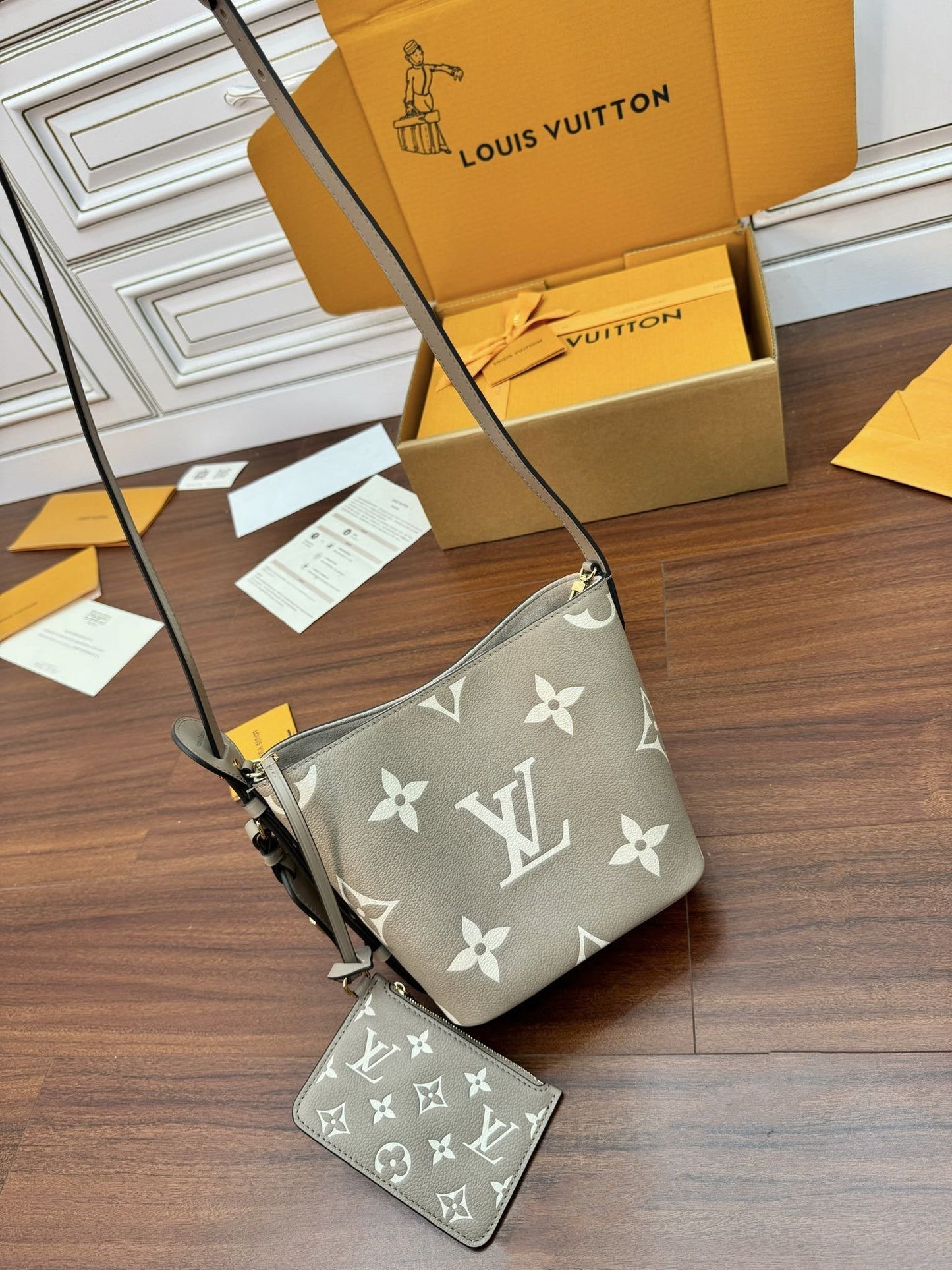LV Bucket Bag 16cm Khaki Nude Monogram Canvas 330403