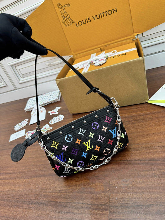 LV Multi Pochette Accessoires 22cm Black Monogram Canvas 330800