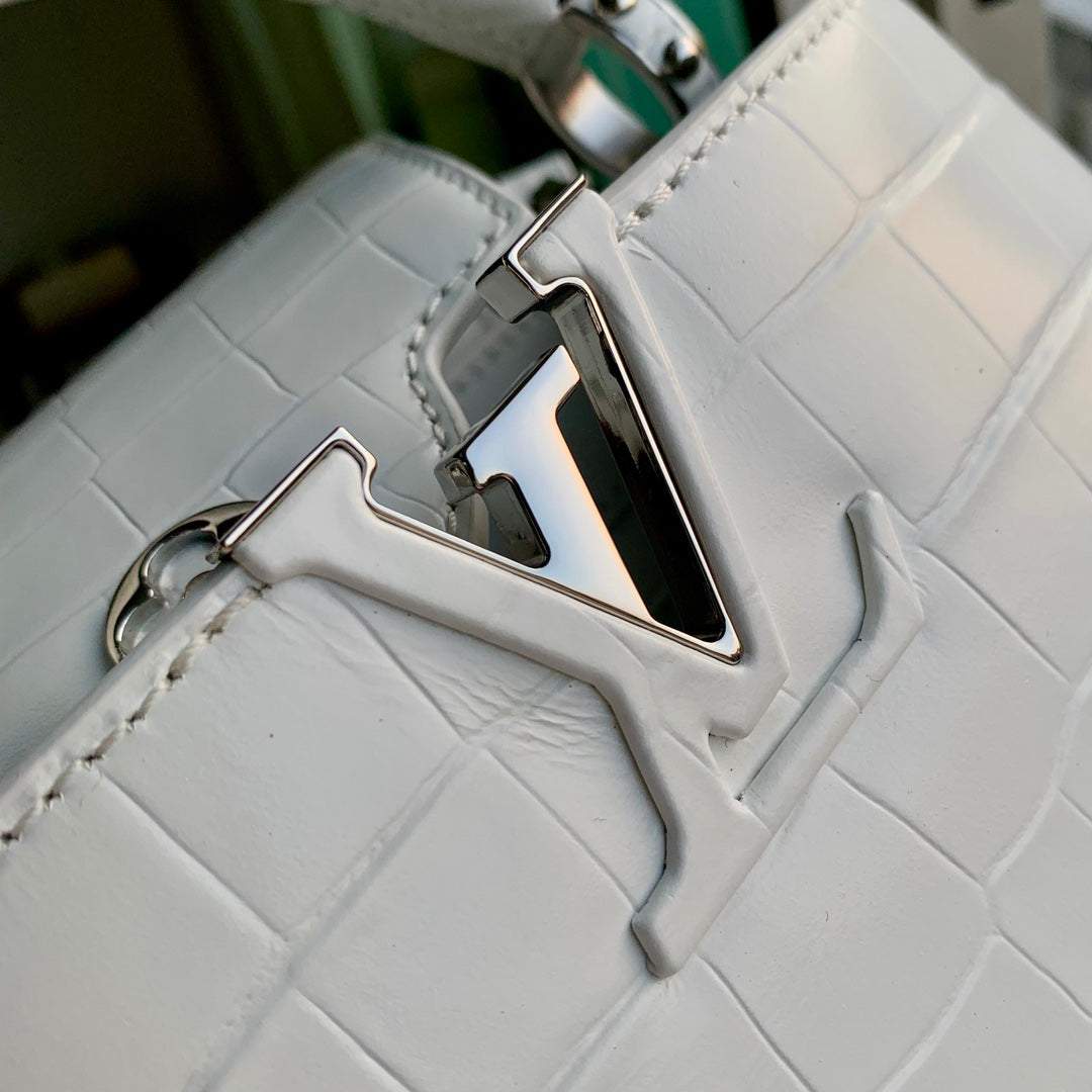 CAPUCINES BB 27 WHITE TAURILLON SILVER HARDWARE