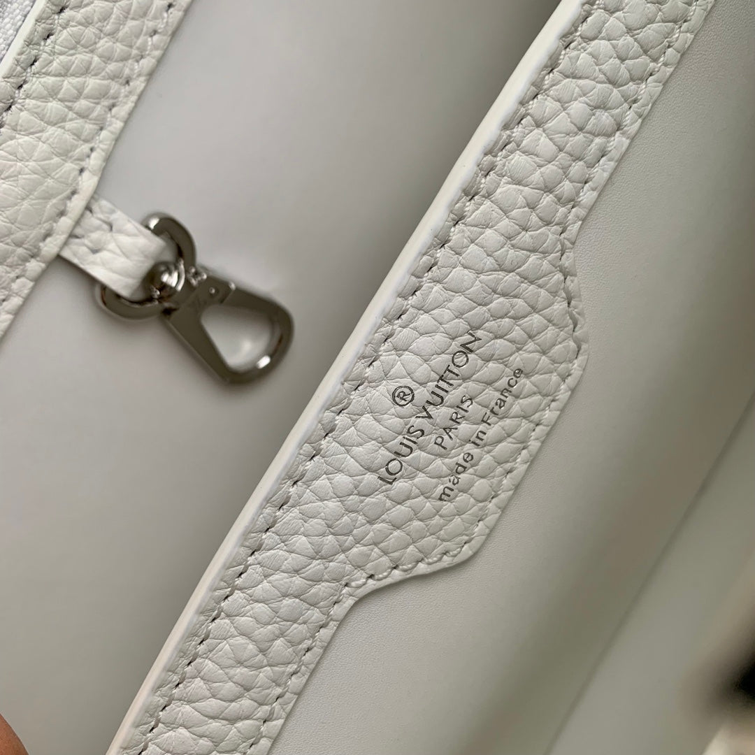 CAPUCINES BB 27 WHITE TAURILLON TURQUOISE SILVER HARDWARE