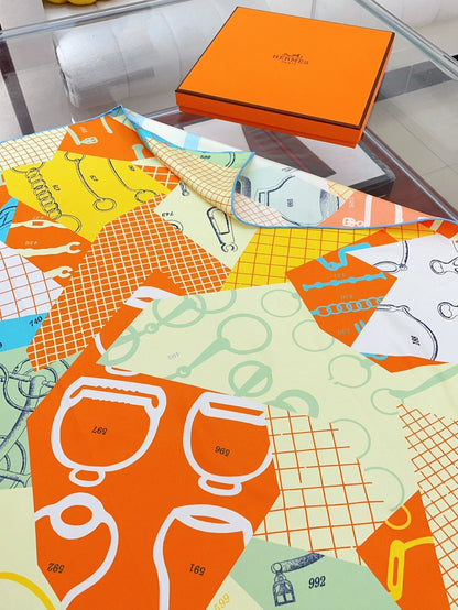 Les Petits Papiers d'Hermès Scarf 90 CM IN Colorful Silk Twill 296705