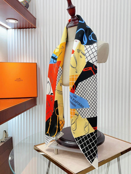 Les Petits Papiers d'Hermès Scarf 90 CM IN Colorful Silk Twill 296706