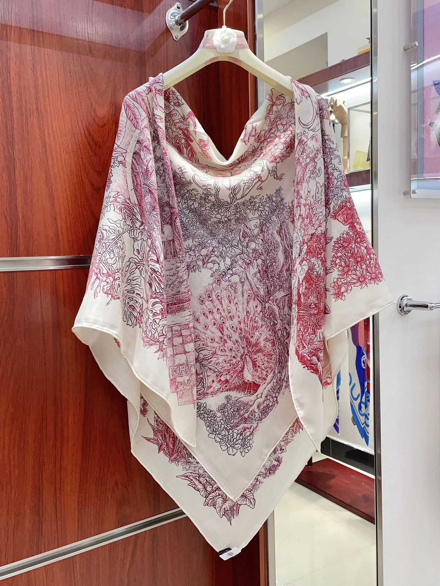 Le Jardin De Leila Au Bloc Shawl 135 CM In Pink Red Cashmere And Silk 316264