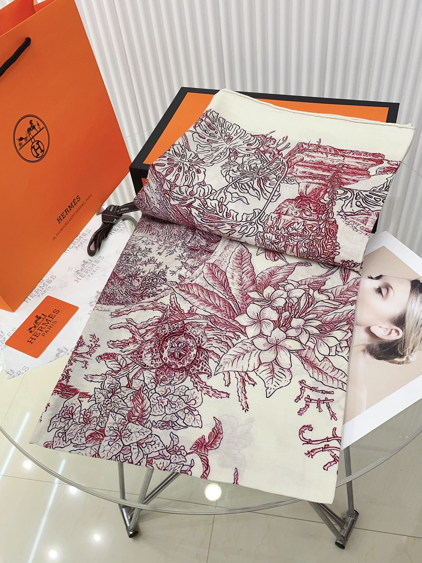 Le Jardin De Leila Au Bloc Shawl 135 CM In Pink Red Cashmere And Silk 316264