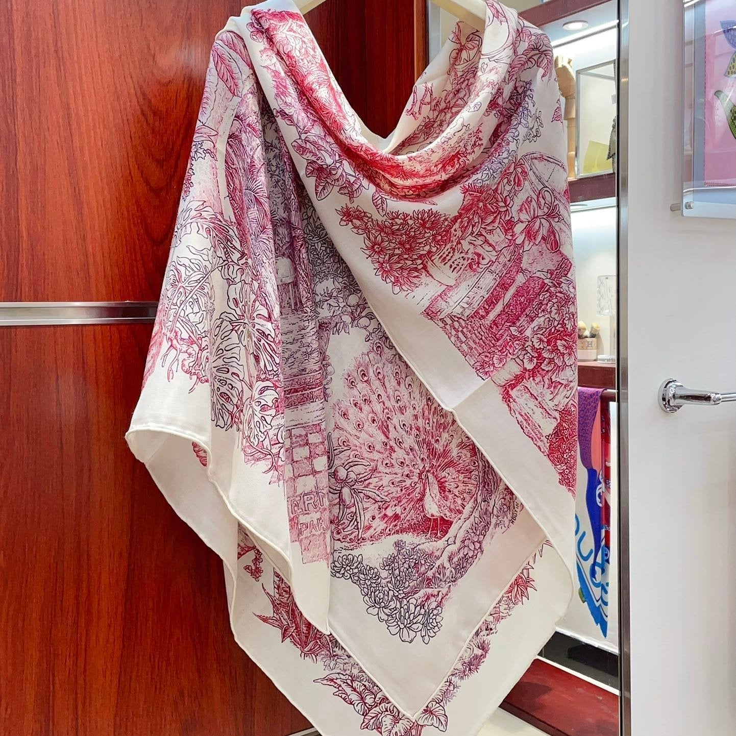Le Jardin De Leila Au Bloc Shawl 135 CM In Pink Red Cashmere And Silk 316264