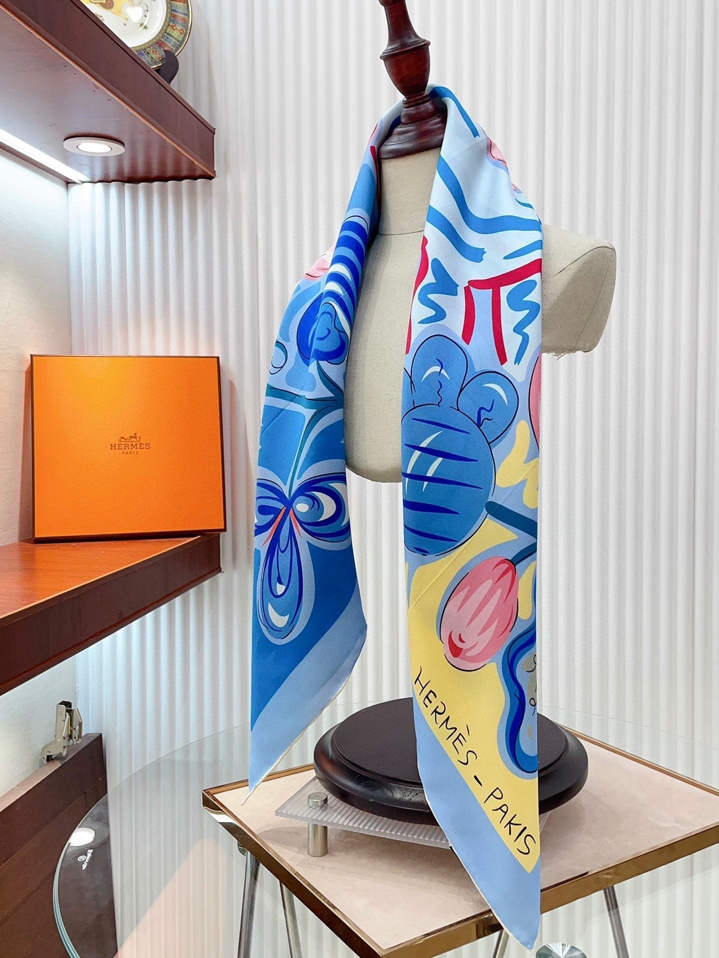 Le Cheval De Kazumi Scarf 90 CM Blue Colorful Silk Twill 347387