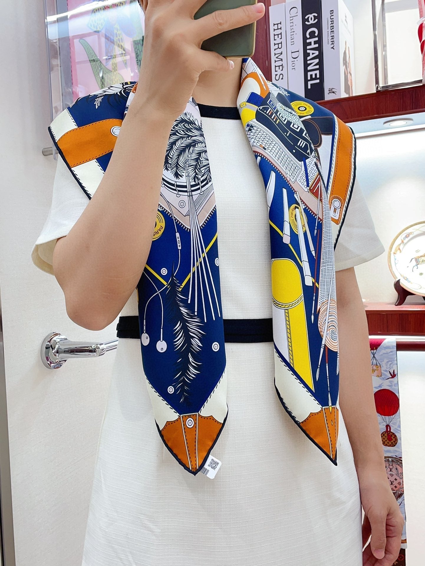 BAGAGE A MAIN SCARF 90 CM IN COLORFUL SILK 388143