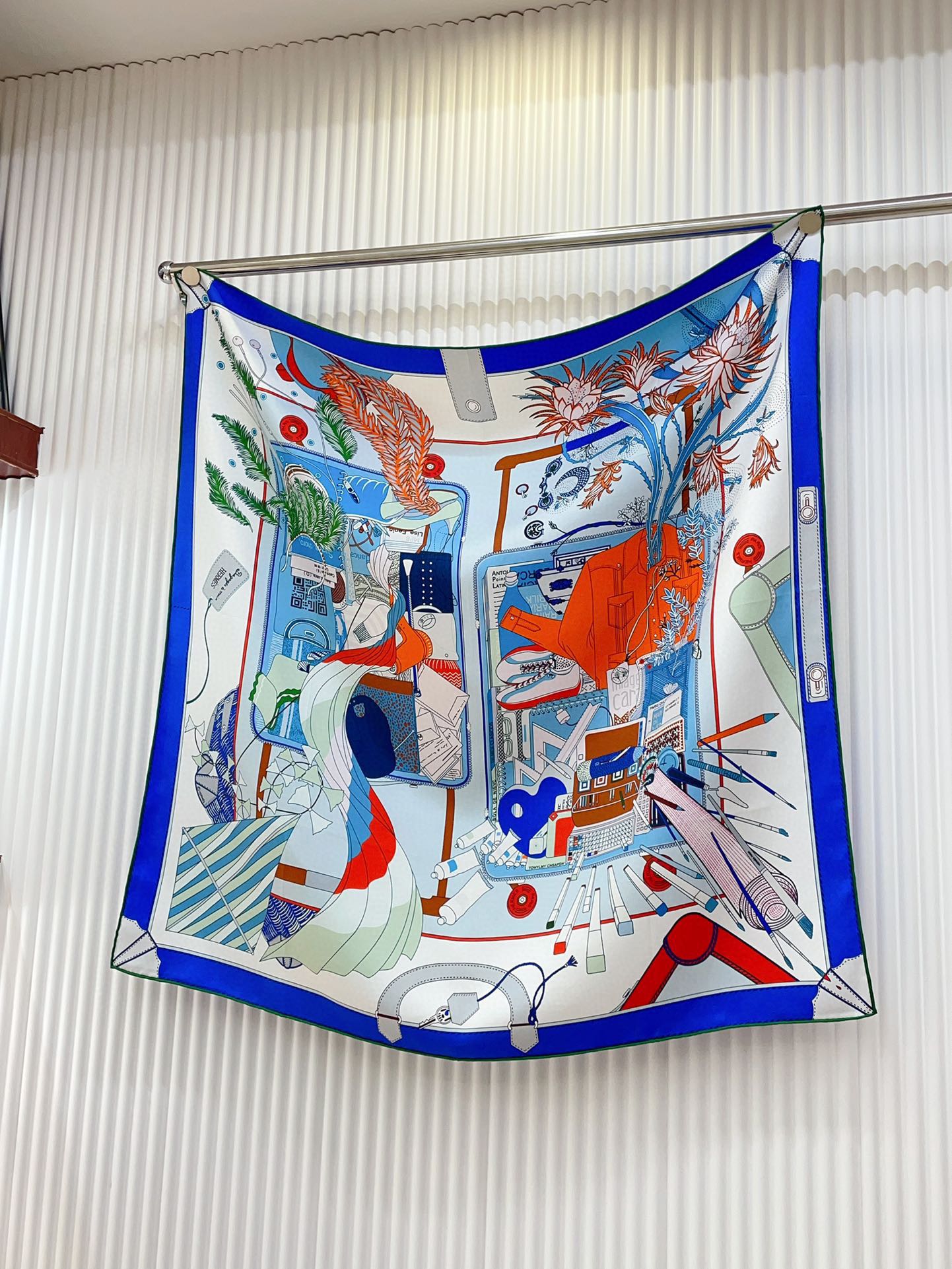 BAGAGE A MAIN SCARF 90 CM IN COLORFUL SILK 388144