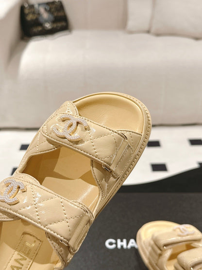CC 25 Dad Sandal Mule Yellow Pastel Patent Leather 237582