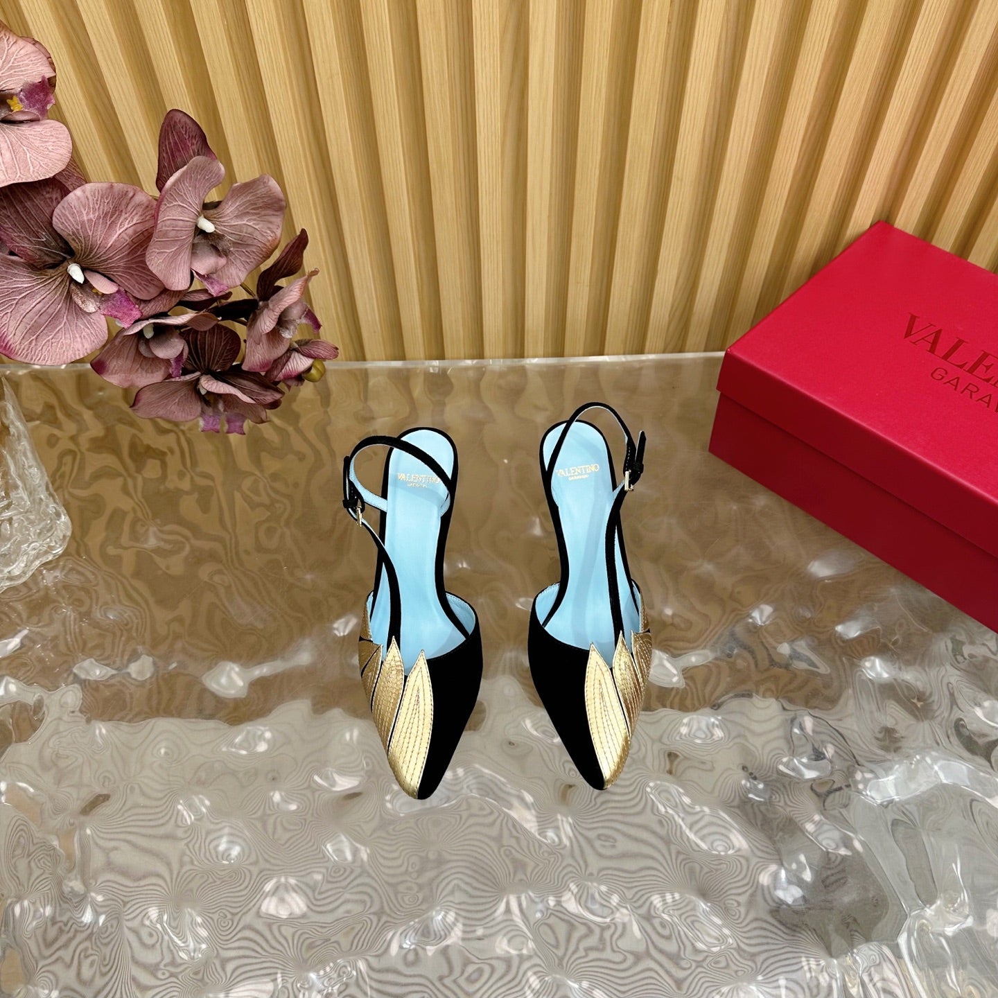 VT 25 Foil foliage Slingback Black Gold Cowhide