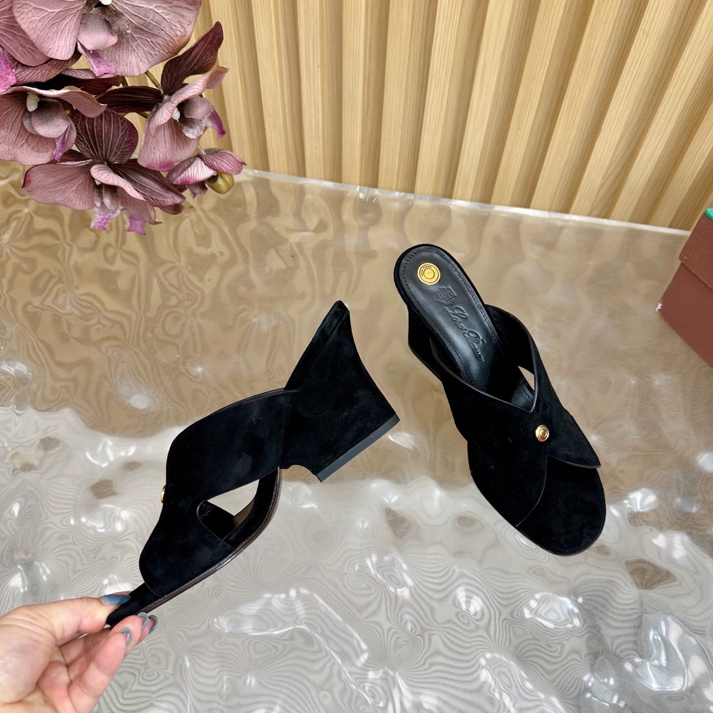 LP Vera Heeled Sandal Black Sheepskin 307966