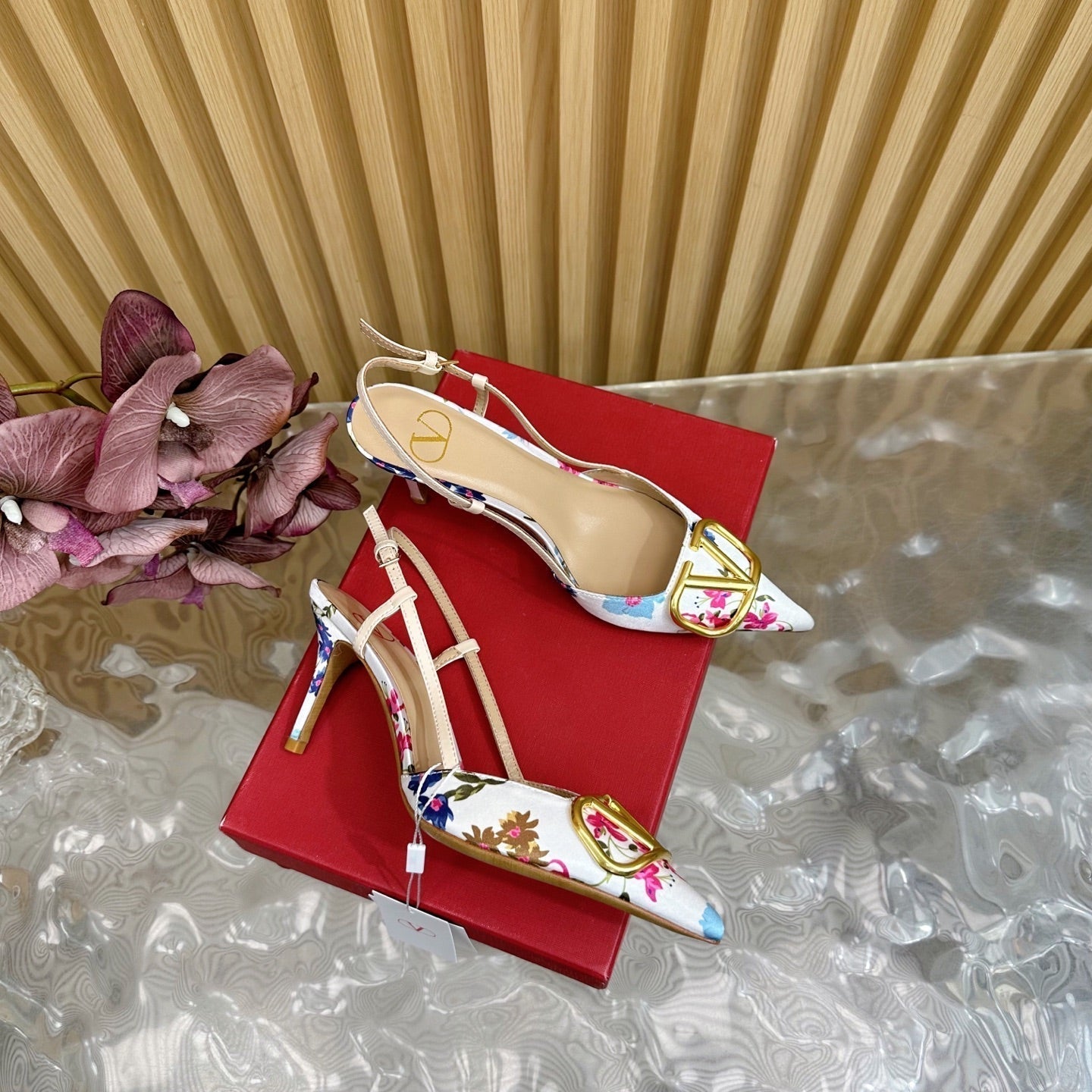 VT 25 Flower Slingback White Floral Fabric Sheepskin 325191