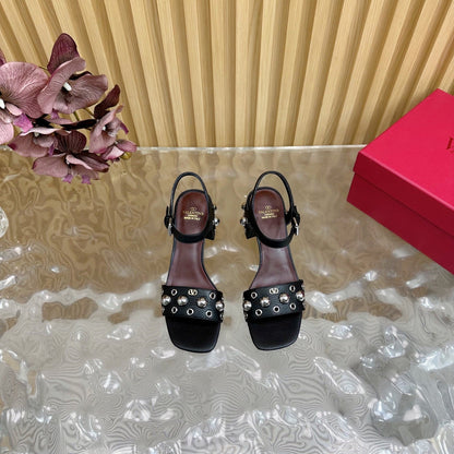VT 25 Rivet Steel Beads Slingback Black Lambskin 325205