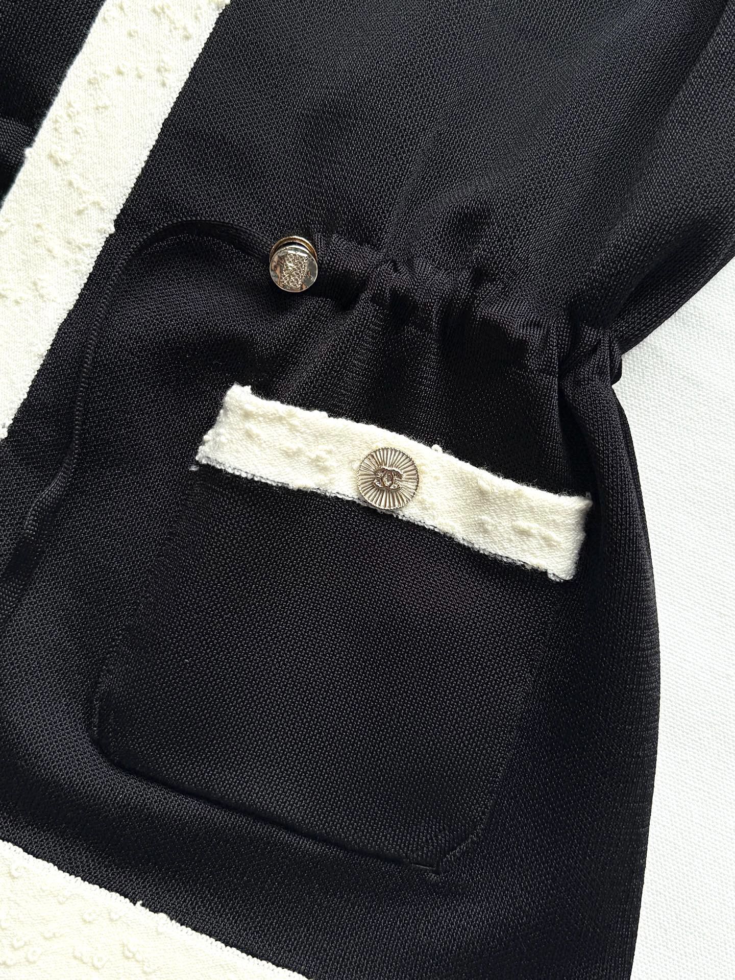 CC 25 V-neck Cardigan Black Laine-Wool