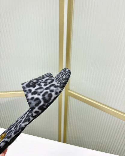 CARLYLE SLIDES IN LEOPARD GROSGRAIN BLACK WHITE