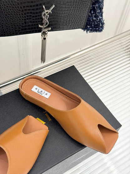 Alaia Slipper Brown Calfskin 293194