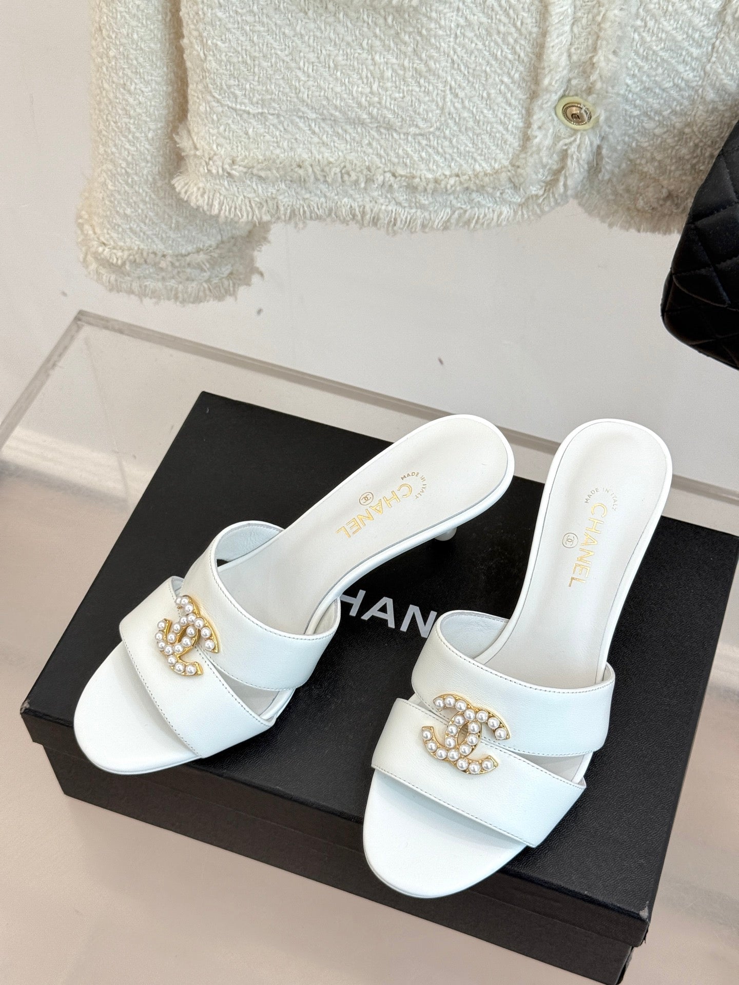 CC 25 Mules White Silk Lambskin 308778