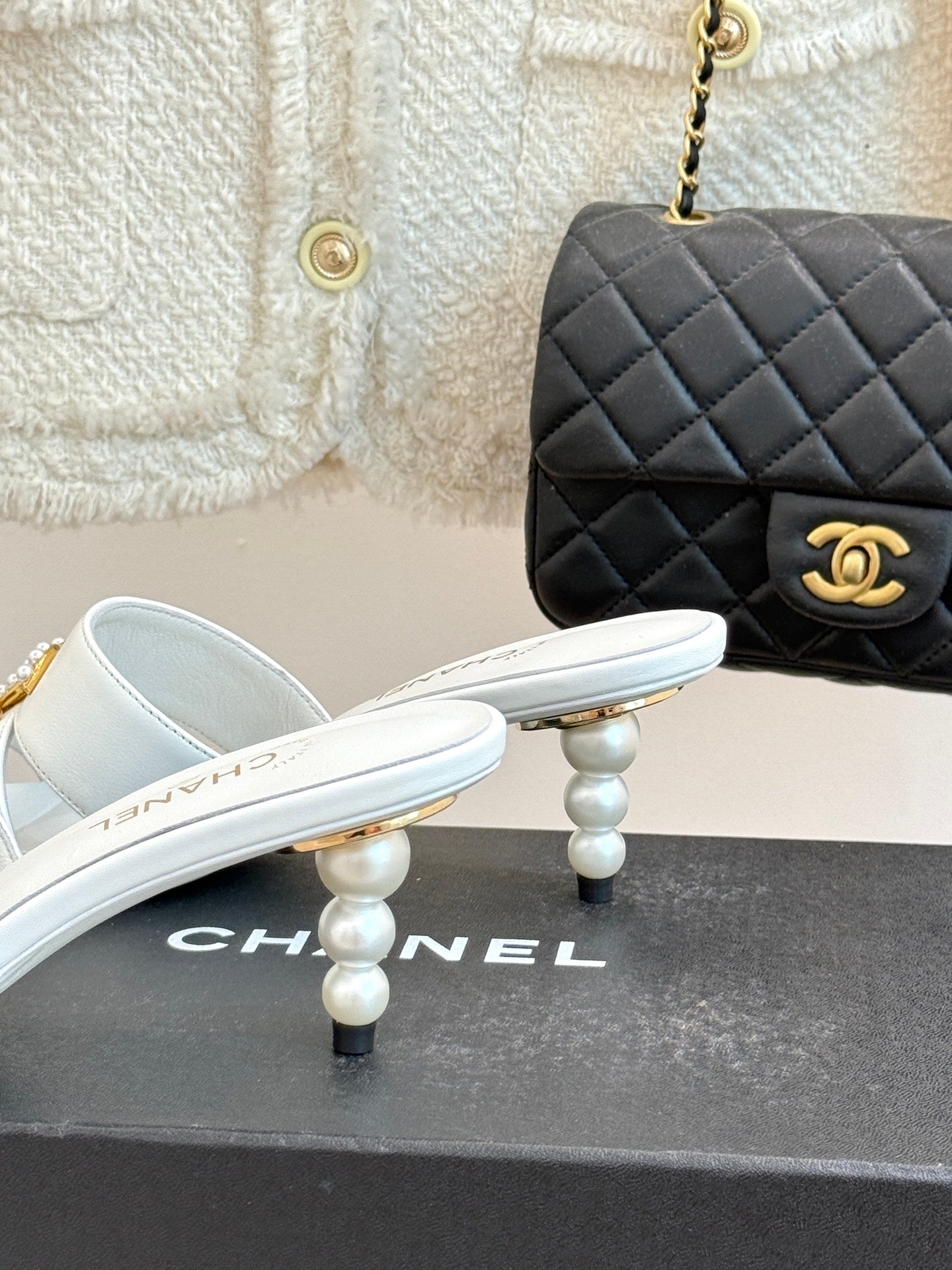CC 25 Mules White Silk Lambskin 308778