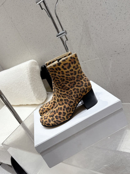 Loewe 25 ankle boots leopard suede