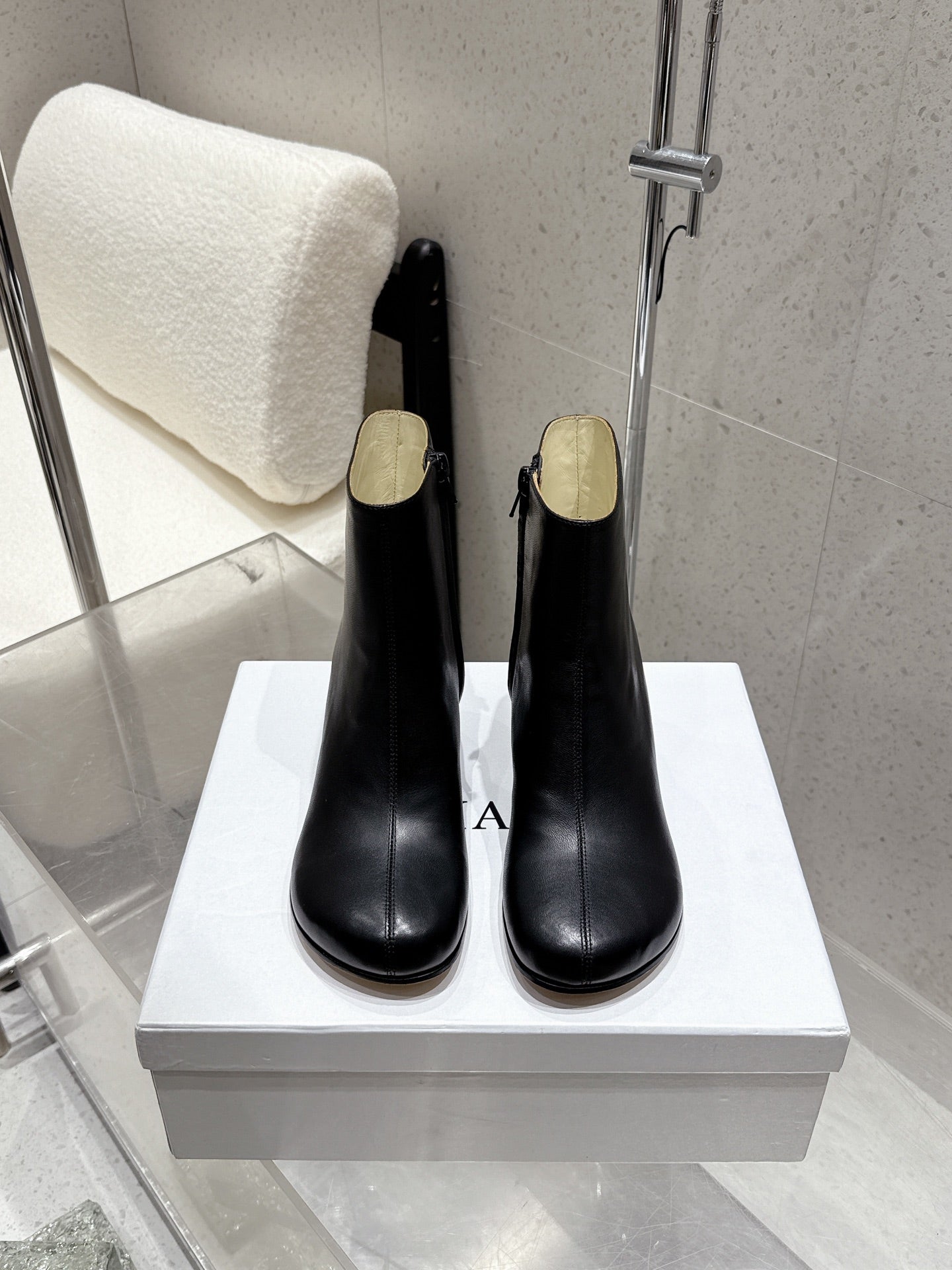 Loewe 25 ankle boots black cowhide