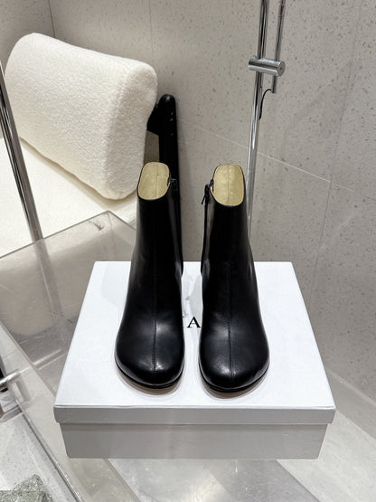 Loewe 25 ankle boots black cowhide